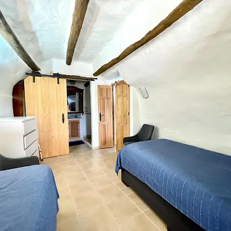 Cave Ed Yara And Nadieh With Prm Facilities Holiday home El Margen