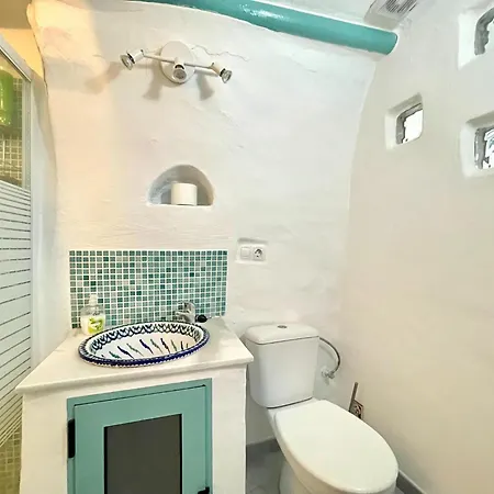 Cave Ed Yara And Nadieh With Prm Facilities Holiday home