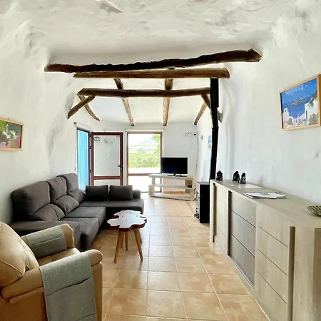 Vakantiehuis Cave Ed Yara And Nadieh With Prm Facilities *
